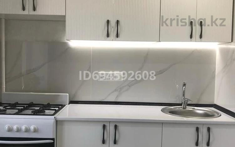 1-комнатная квартира · 36 м² · 4/5 этаж, Казыбек би 114 за 130 000 ₸ в Таразе — фото 2