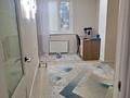 4-комнатная квартира · 76 м² · 2/5 этаж, мкр Центральный, Сырым Датова 14 за 25 млн ₸ в Атырау — фото 6