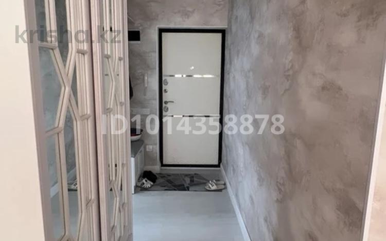 2-комнатная квартира · 50 м² · 3/16 этаж, 17-й мкр 23 за 250 000 ₸ в Актау — фото 2