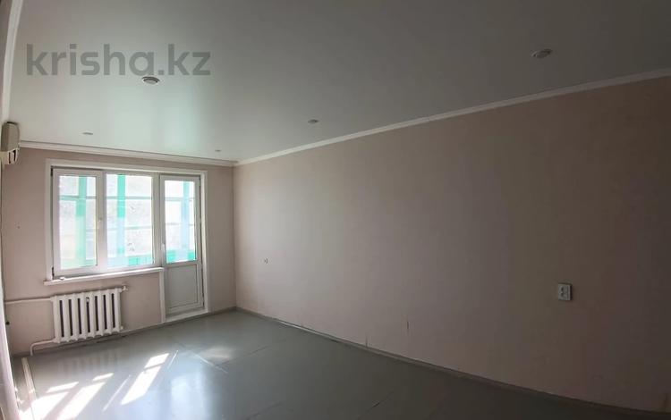 1-комнатная квартира · 29.8 м² · 5/5 этаж, Сергея Тюленина 50/1 за 8.8 млн ₸ в Уральске — фото 2