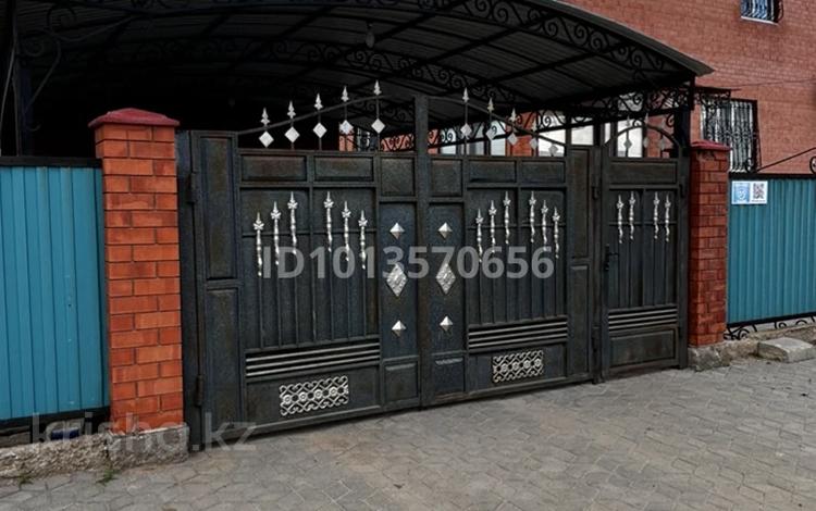 Жеке үй · 5 бөлме · 170 м² · 10 жүзд., Еңілік-Кебек 51 — 45 школы, бағасы: 42 млн ₸ в Актобе, жилой массив Акжар-2 — фото 2