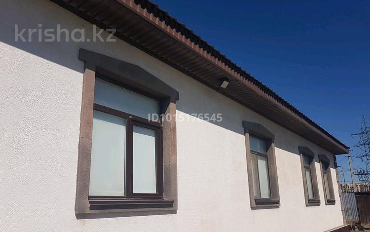 Отдельный дом · 4 комнаты · 150 м² · 8 сот., мкр Сарыкамыс-2, Алимхан Ермекова 45 — Подстанции за 45 млн ₸ в Атырау — фото 3