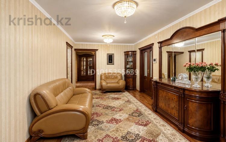3-бөлмелі пәтер · 145 м² · 4/9 қабат, 29-шағынаудан, бағасы: 49 млн ₸ в Караганде, Казыбек би р-н — фото 4