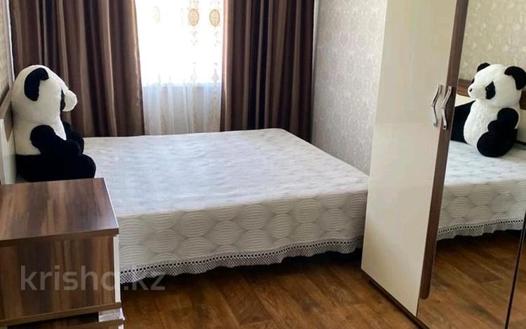 3-комнатная квартира, 70 м², 3/5 этаж помесячно, 12-й мкр 60