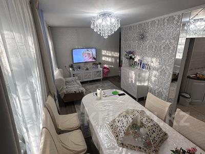 3-комнатная квартира · 76 м² · 1/5 этаж, муканова за 27.5 млн 〒 в Караганде, Казыбек би р-н