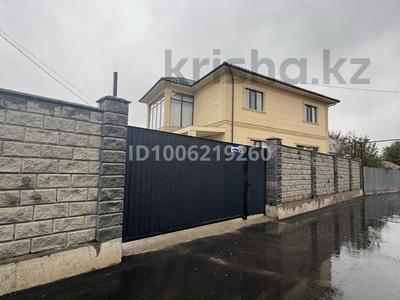 Отдельный дом · 7 комнат · 250 м² · 5 сот., мкр Акбулак 9/1 — Шарипханова 9/1 за 1.5 млн 〒 в Алматы, Алатауский р-н
