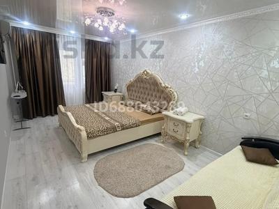 1-комнатная квартира · 32 м² · 4/5 этаж, Курмангазы 175 — Над торговым комплексом Урал за 13 000 ₸ в Уральске, мкр Школьник