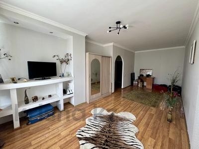 1-бөлмелі пәтер · 50 м² · 8/14 қабат, Б. Момышулы 14, бағасы: 25 млн ₸ в Астане, Алматы р-н