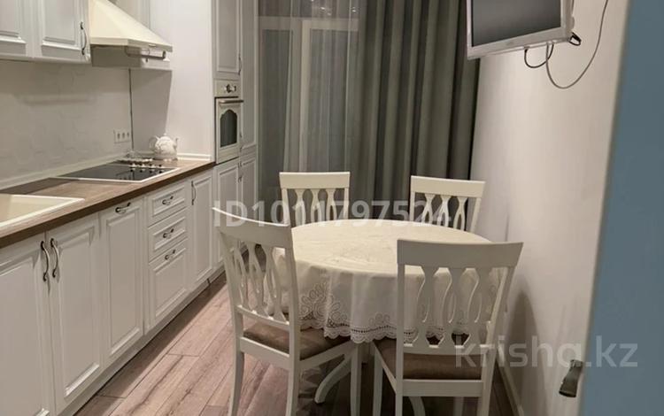 2-комнатная квартира · 72 м² · 4/8 этаж, Керей и Жанибек хандар за 350 000 ₸ в Астане, Нура р-н — фото 77