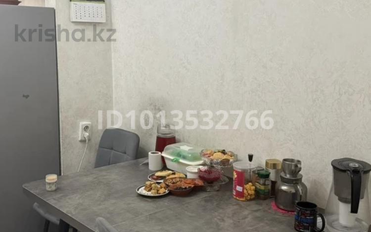 2-бөлмелі пәтер · 54 м² · 3/5 қабат, Гоголя 172 — Гоголя Байзакова, бағасы: 300 000 ₸ в Алматы, Алмалинский р-н — фото 2