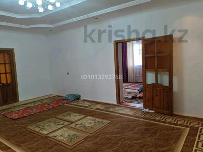 Отдельный дом · 8 комнат · 250 м² · 21 сот., У. Токмаганбетова 35 — Киров за 16 млн ₸ в 