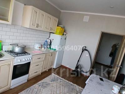 2-бөлмелі пәтер · 70 м² · 7/9 қабат, Курмангазы 198 — Курмангазы 198, бағасы: 150 000 ₸ в Уральске, мкр Школьник