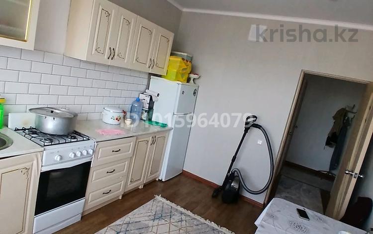 2-бөлмелі пәтер · 70 м² · 7/9 қабат, Курмангазы 198 — Курмангазы 198, бағасы: 150 000 ₸ в Уральске, мкр Школьник — фото 2