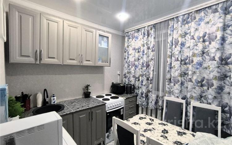4-бөлмелі пәтер · 76.6 м² · 5/5 қабат, ул. Дюсембекова, бағасы: 26 млн ₸ в Караганде, Казыбек би р-н — фото 3
