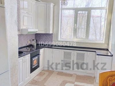 2-бөлмелі пәтер · 58 м² · 2/5 қабат · ай сайын, Абая 39, бағасы: 150 000 〒 в Жезказгане