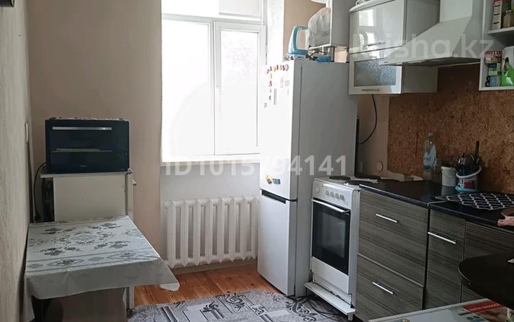 2-бөлмелі пәтер · 42 м² · 2/2 қабат, бажова 65а — бажова Стахановская, бағасы: 11 млн ₸ в Усть-Каменогорске — фото 2