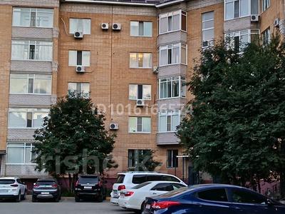 1-бөлмелі пәтер · 54 м² · 2/5 қабат, Алтын орда ш/а., Батыс 2 36 — Капитал плазы, бағасы: 200 000 ₸ в Актобе, мкр. Алтын орда