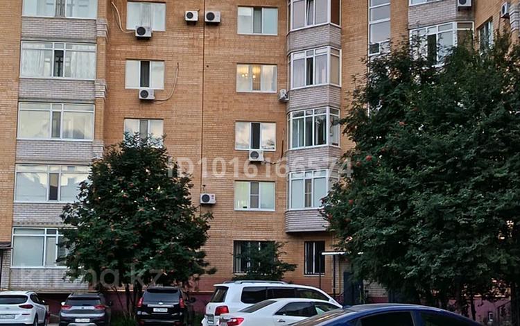 1-бөлмелі пәтер · 54 м² · 2/5 қабат, Алтын орда ш/а., Батыс 2 36 — Капитал плазы, бағасы: 200 000 ₸ в Актобе, мкр. Алтын орда — фото 2