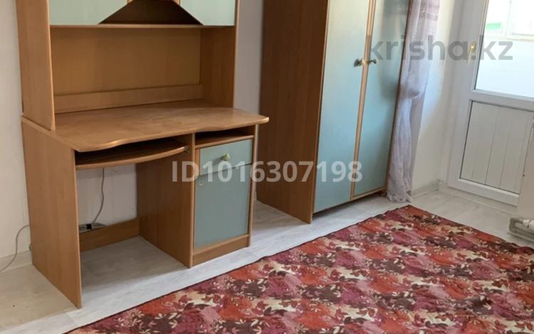 3-комнатная квартира · 64 м² · 1/5 этаж, 3-укрупнённый квартал 8 кв 52 — Район старого базара за 200 000 ₸ в  — фото 2