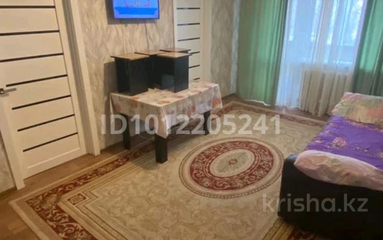 3-бөлмелі пәтер · 50 м² · 2/5 қабат, мкр Юго-Восток муканова 16, бағасы: 200 000 ₸ в Караганде, Казыбек би р-н — фото 2