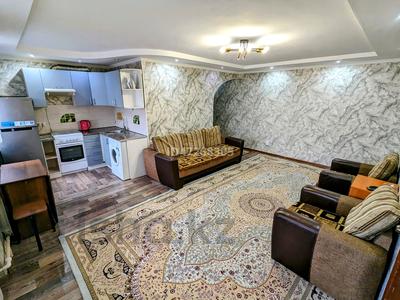 3-комнатная квартира, 52 м², 3/4 этаж посуточно, Майлина 41 — Аль-Фараби за 18 000 〒 в Костанае