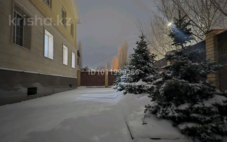 Жеке үй · 4 бөлме · 300 м² · 10 жүзд., Жиембет Жырау — Райгаз, школа #55, бағасы: 85 млн ₸ в Актобе — фото 2
