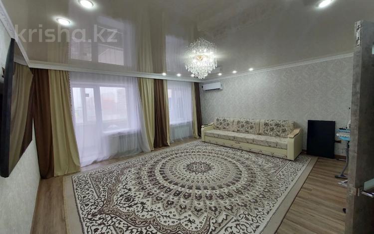 3-комнатная квартира, 121 м², 3/9 этаж, мкр Кадыра Мырза-Али за 50 млн 〒 в Уральске, мкр Кадыра Мырза-Али — фото 2