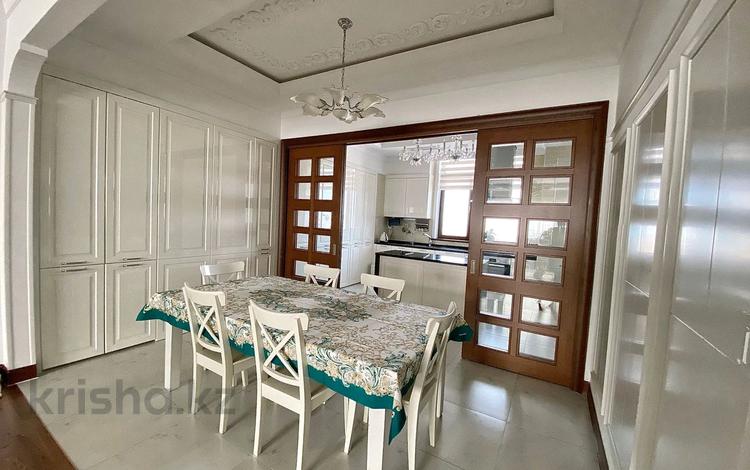 5-бөлмелі пәтер · 260 м² · 17/18 қабат, Байтурсынова 9, бағасы: 1.5 млн ₸ в Астане, Алматы р-н — фото 2
