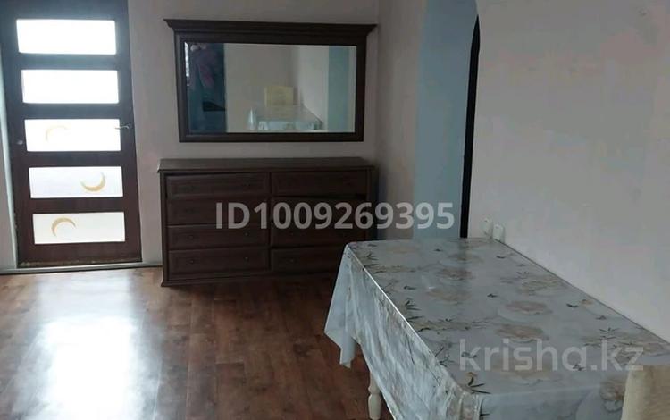 Үйдің бір бөлігі · 2 бөлме · 60 м², Карасай батыра 9 — Рядом садик Инкар, бағасы: 60 000 〒 в Талгаре — фото 2