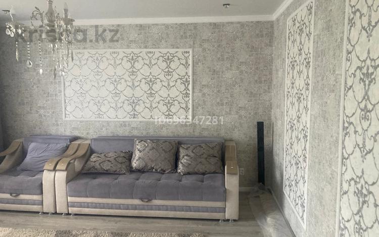 2-комнатная квартира · 54 м² · 3/9 этаж, мкр Юго-Восток, Мкр Степной 2 1 за 23 млн ₸ в Караганде, Казыбек би р-н — фото 2