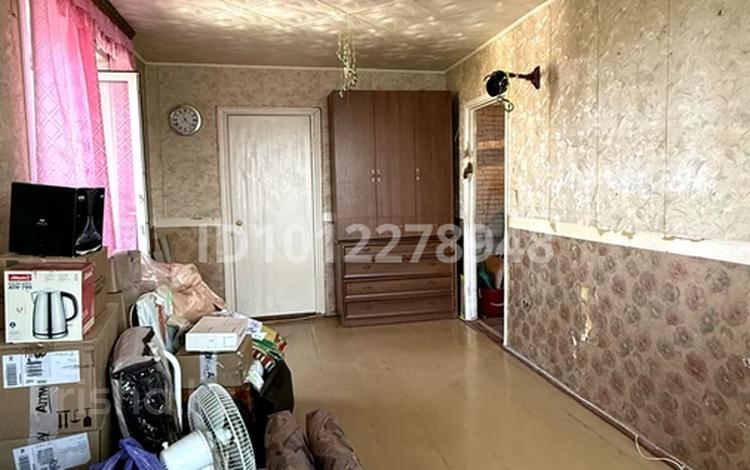 1-бөлмелі пәтер · 33.9 м² · 6/9 қабат, 4-й мкр. 19, бағасы: 6.5 млн ₸ в Лисаковске — фото 2