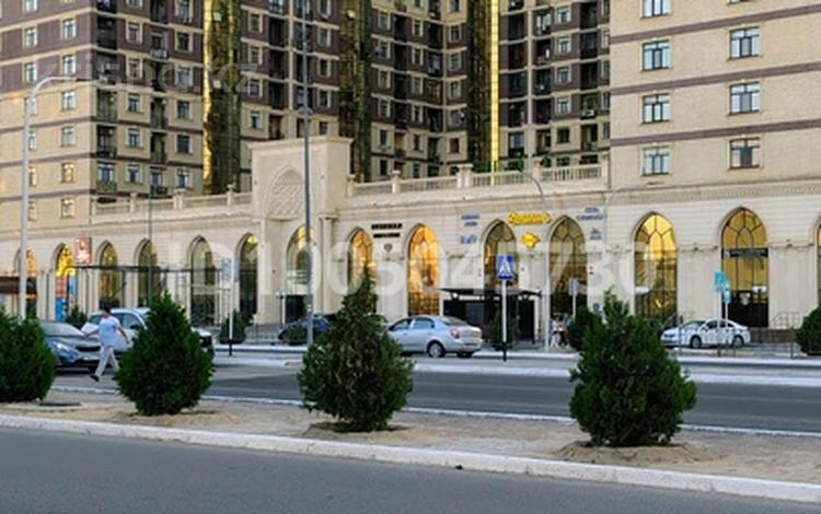 2-комнатная квартира · 54 м² · 4/15 этаж, 17-й мкр 54 за 300 000 ₸ в Актау — фото 2