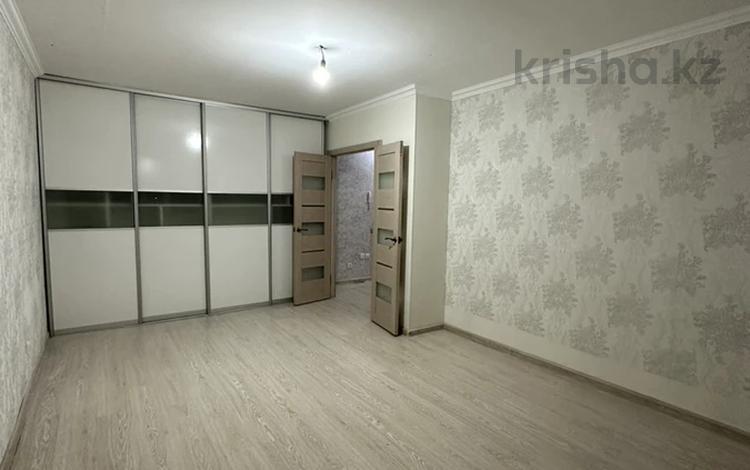 1-комнатная квартира, 38 м², 5/6 этаж, Азербаева 2