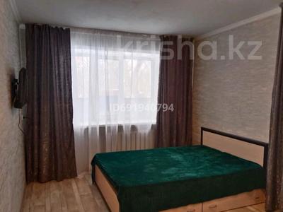 1-комнатная квартира, 38 м², 2/5 этаж посуточно, Торайгырова 61 — Сатпаева за 8 000 〒 в Павлодаре