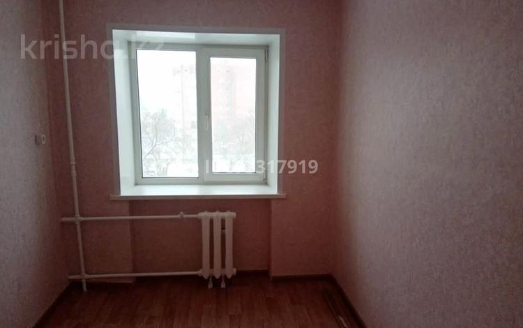 1-комнатная квартира, 33 м², 3/9 этаж помесячно, Серикбаева 1/1 за 180 000 〒 в Усть-Каменогорске — фото 2