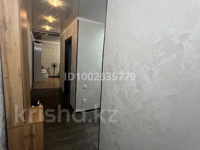 3-комнатная квартира · 63 м² · 1/5 этаж, Пришахтинск, 21й микрорайон 25 за 14 млн ₸ в Караганде, Алихана Бокейханова р-н