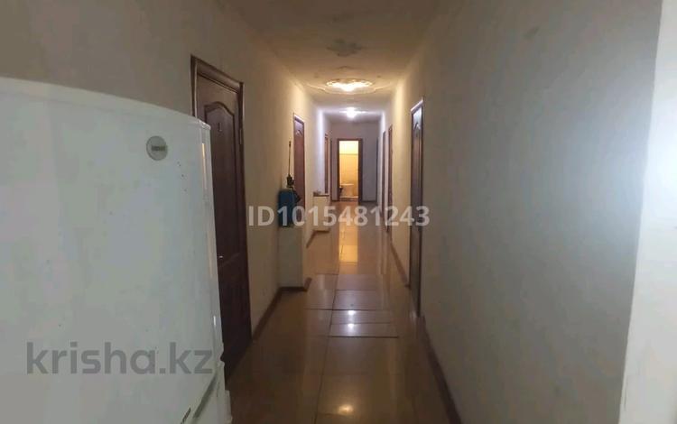 1 бөлме · 18 м² · 2/2 қабат, Аймауытова 56/1 — Сейфуллина, бағасы: 60 000 ₸ в Алматы, Турксибский р-н — фото 2