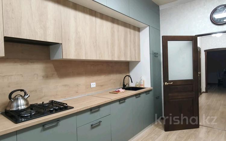 3-бөлмелі пәтер · 101.2 м² · 3/5 қабат, Даумова, бағасы: 38 млн ₸ в Уральске — фото 2