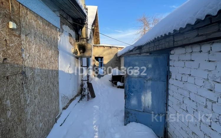 Отдельный дом · 8 комнат · 200 м² · 30 сот., Елек 60 за 25 млн ₸ в Актобе, мкр Москва — фото 13