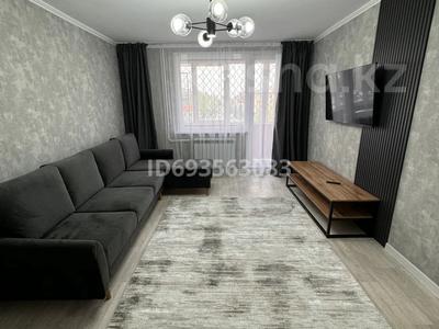 2-комнатная квартира, 55 м², 4/10 этаж помесячно, Казахстан 64 за 360 000 〒 в Усть-Каменогорске