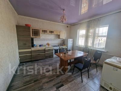 Жеке үй · 4 бөлме · 120 м² · 6 сот., 8микрарайон 36, бағасы: 300 000 〒 в Конаеве