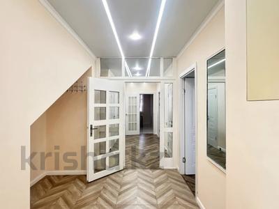 Отдельный дом · 5 комнат · 200 м² · 15 сот., Абая 30 — Центр за 90 млн 〒 в Аксае