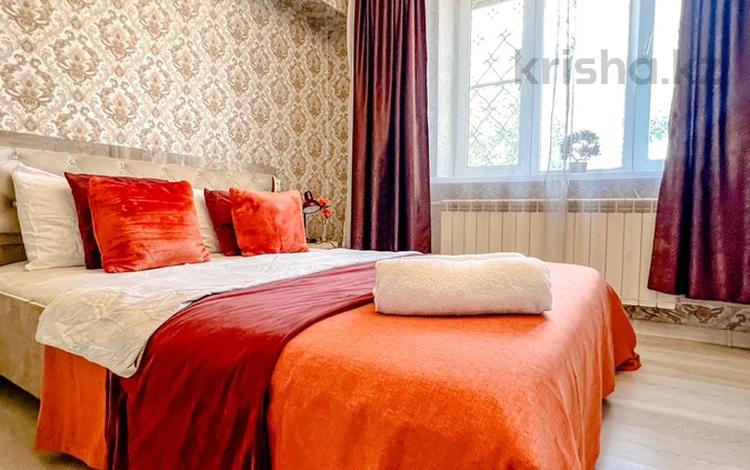 2-бөлмелі пәтер · 56 м² · 2/5 қабат, Райымбека 383/2, бағасы: 18 000 ₸ в Алматы, Алмалинский р-н — фото 2