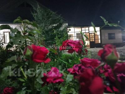 Отдельный дом · 10 комнат · 142 м² · 8.6 сот., 2ая Степная 57 — улица находиться где энергосбыт. за 56 млн 〒 в Таразе