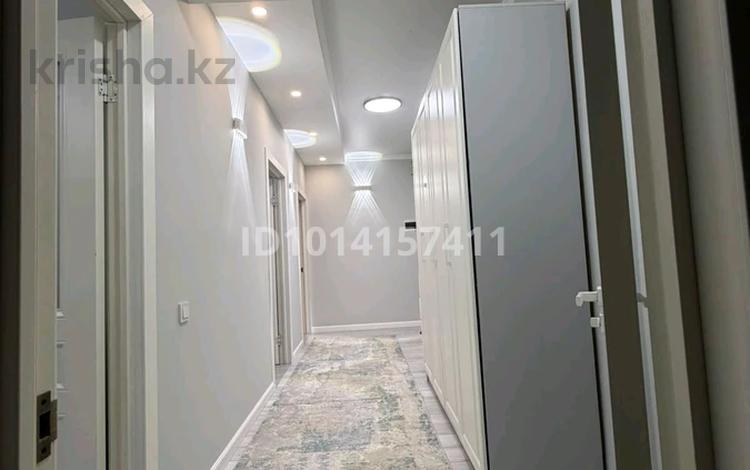 2-бөлмелі пәтер · 68 м² · 4/9 қабат, Шұғыла ш/а. 14/17 — Жунисова 14/17, бағасы: 41.5 млн ₸ в Алматы, Наурызбайский р-н — фото 2