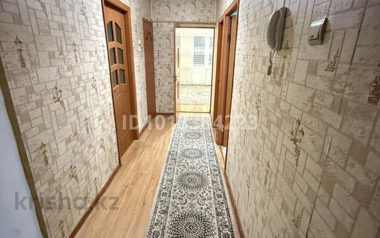 3-бөлмелі пәтер · 72 м² · 4/4 қабат, 11-шағынаудан 192 В — Рядом с рынком Алатау, бағасы: 23 млн ₸ в Шымкенте, Енбекшинский р-н — фото 2