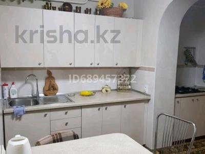 1-комнатная квартира, 40 м², 1/5 этаж посуточно, мкр Центральный, Ул.Валиханова 6а — Ул.Валиханова махамбета за 8 000 〒 в Атырау, мкр Центральный