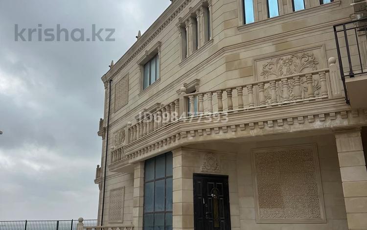 Часть дома · 7 комнат · 700 м² · 5 сот., 4А мкр за 240 млн 〒 в Актау — фото 2