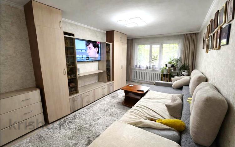 2-комнатная квартира · 45 м² · 1/5 этаж, Пришахтинск, 22й микрорайон 4 за 14.5 млн ₸ в Караганде, Алихана Бокейханова р-н — фото 2