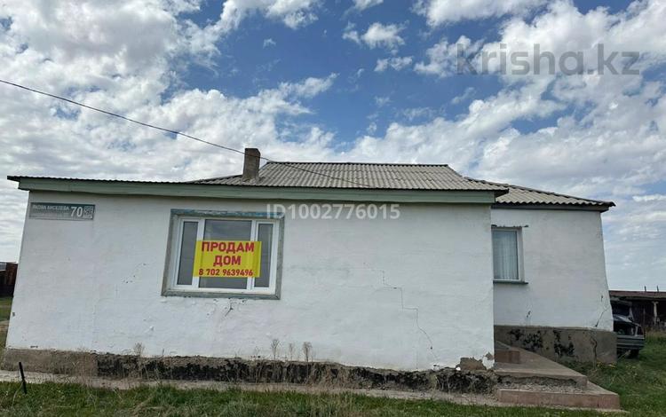 Отдельный дом · 4 комнаты · 100 м² · 25 сот., Киселева 70 за 10 млн ₸ в Новомарковка — фото 2